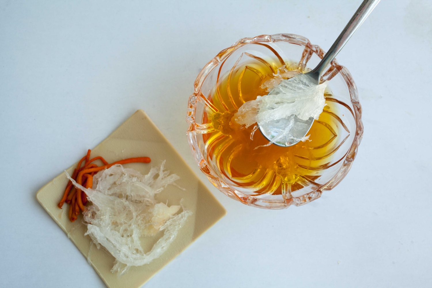 ORGANIC CORDYCEPS MILITARIS STEAMED WITH SALANGANE NEST